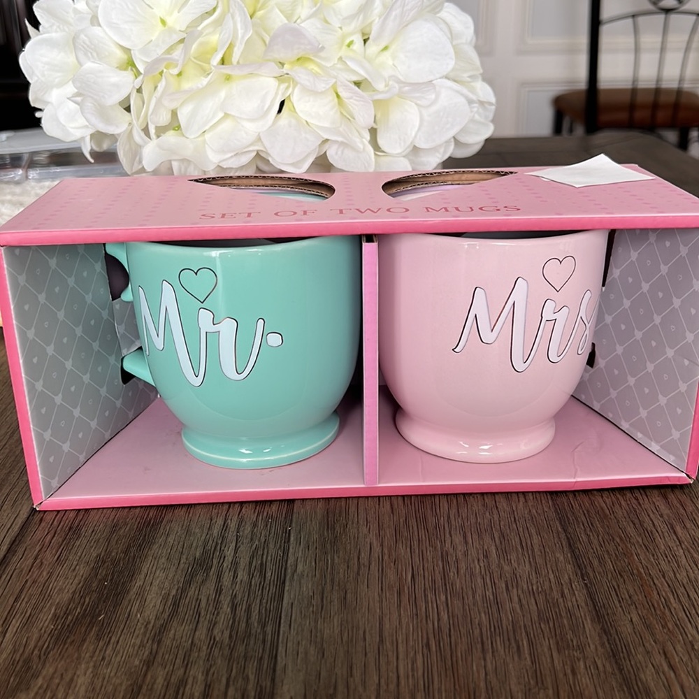 ❤️ Mr. Mrs. Set Of Two Mugs